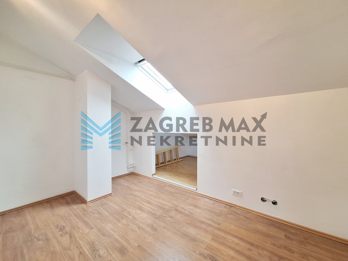 Zagreb - ŠPANSKO - M.Rešetara - 3-sobni, renoviran, svijetao, odmah useljiv