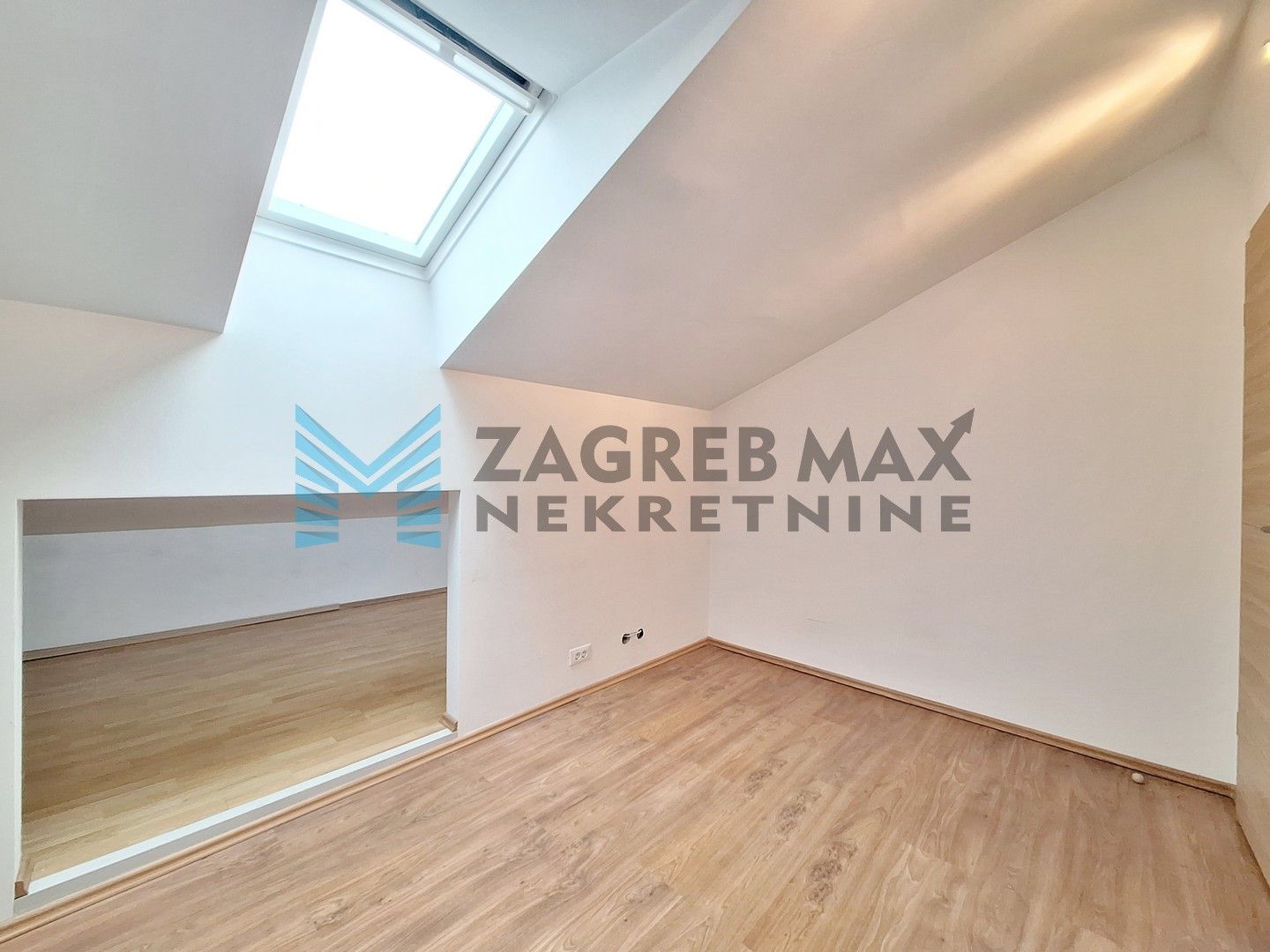 Zagreb - ŠPANSKO - M.Rešetara - 3-sobni, renoviran, svijetao, odmah useljiv