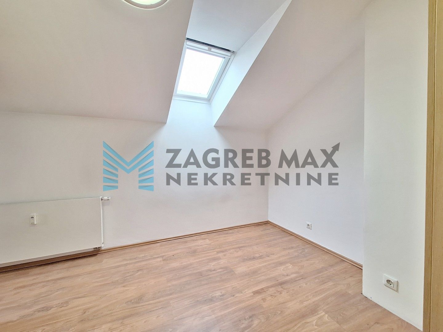 Zagreb - ŠPANSKO - M.Rešetara - 3-sobni, renoviran, svijetao, odmah useljiv