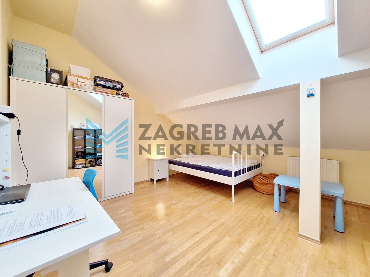 Zagreb - ZAPREŠIĆ - Hrv.mladeži - 4-soban, komforan, svijetao, s pogledom