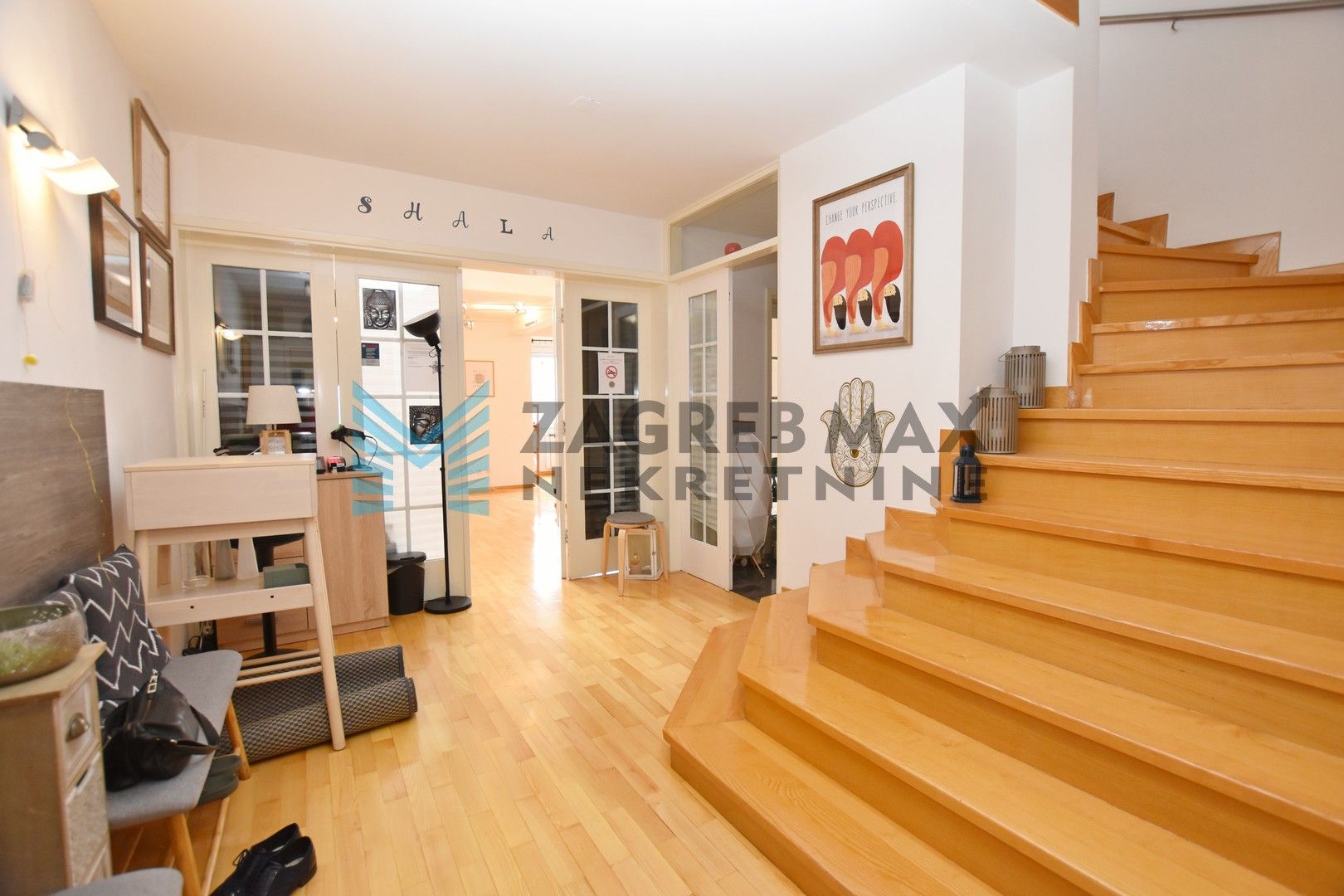 Zagreb - TREŠNJEVKA - Garićgradska - VMD - komforan 4-sobni s terasom i garažom