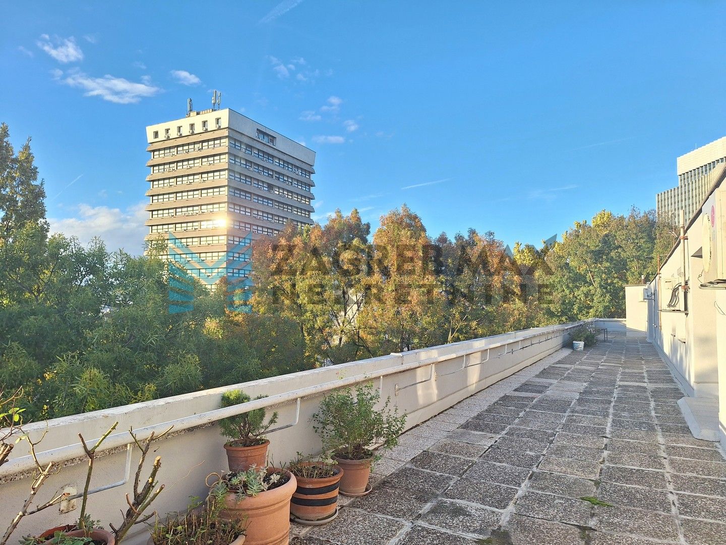 Zagreb - VRBIK - Savska - 2-sobni s prekrasnim pogledom u srcu Zagreba