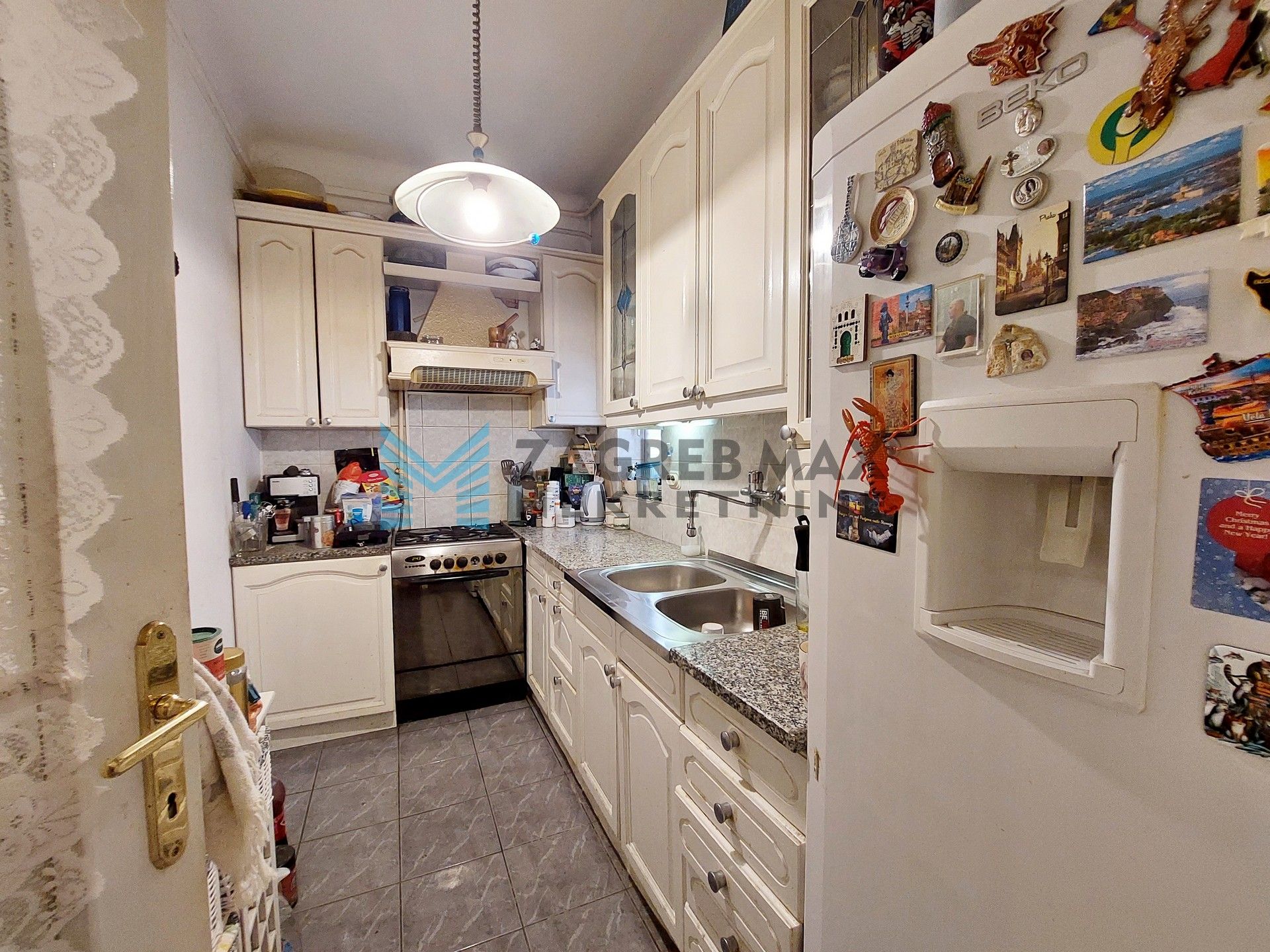 Zagreb - Trg dr.F.Tuđmana - Krajiška - 4-sobni, prostran, 2 galerije, lođa