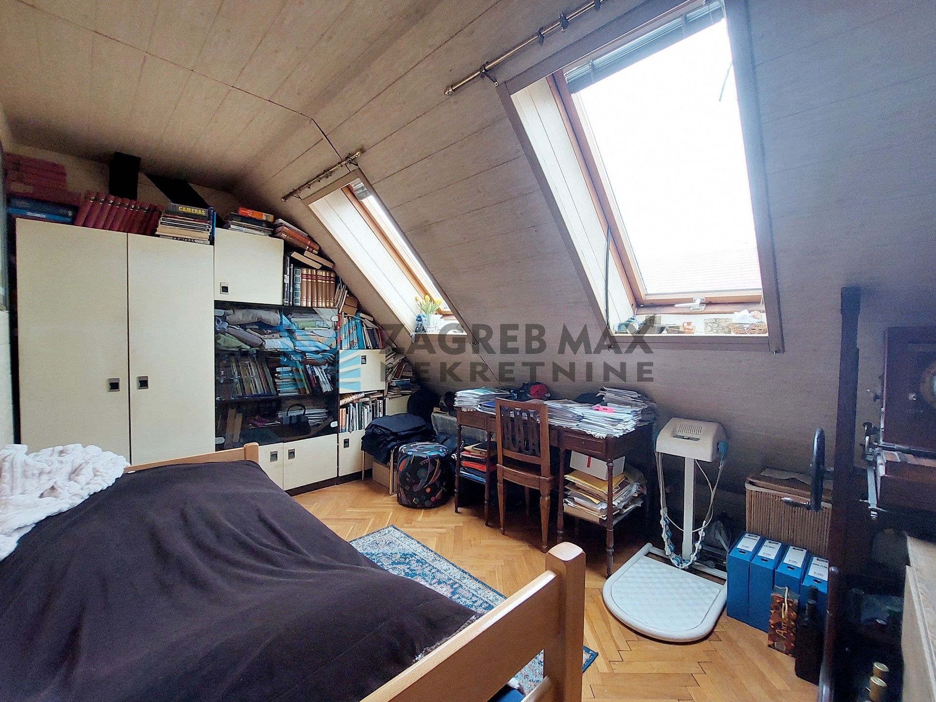 Zagreb - Trg dr.F.Tuđmana - Krajiška - 4-sobni, prostran, 2 galerije, lođa