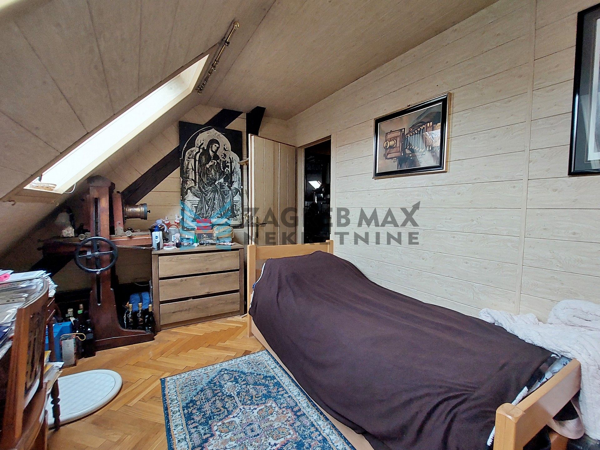 Zagreb - Trg dr.F.Tuđmana - Krajiška - 4-sobni, prostran, 2 galerije, lođa