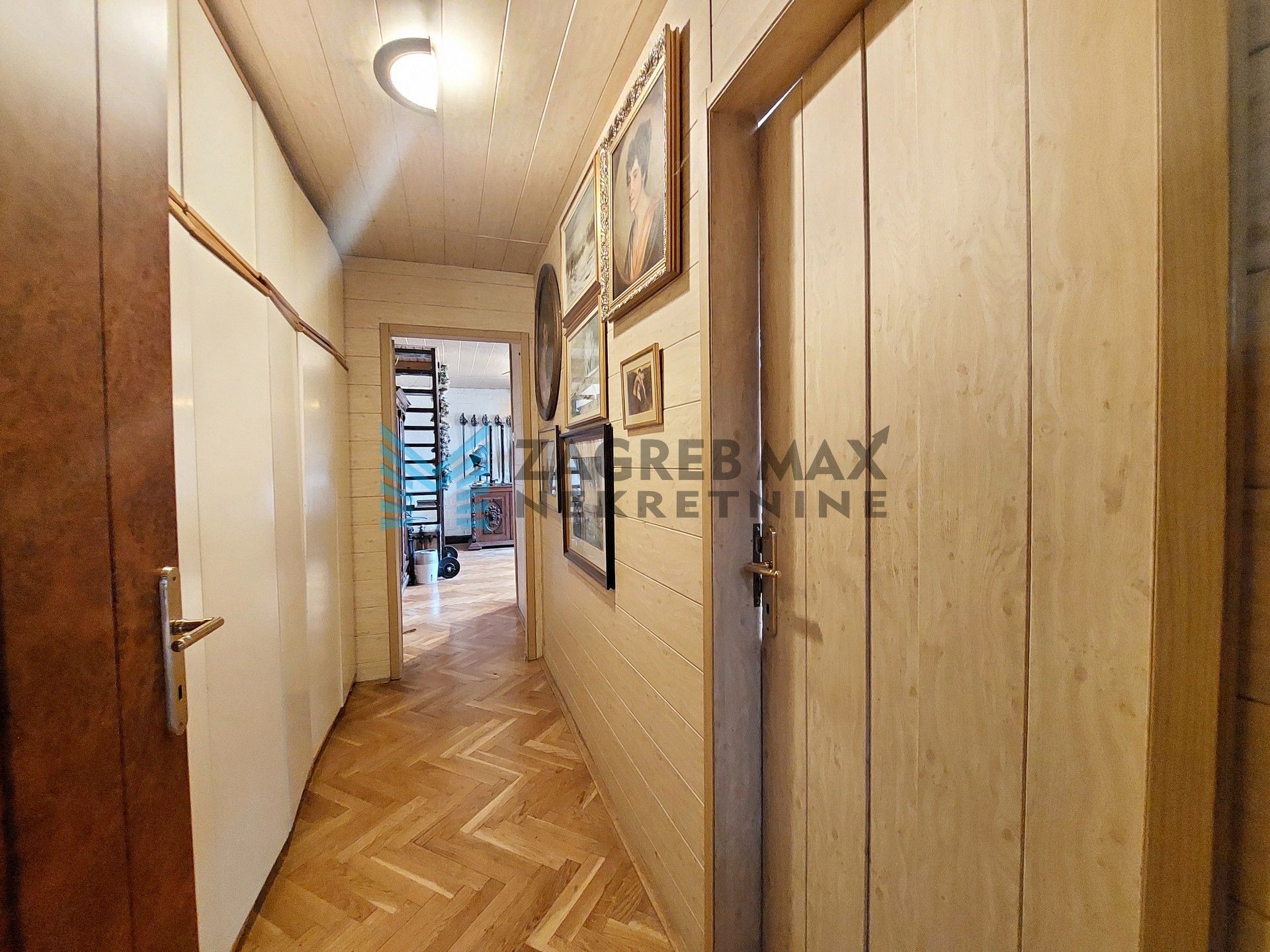 Zagreb - Trg dr.F.Tuđmana - Krajiška - 4-sobni, prostran, 2 galerije, lođa