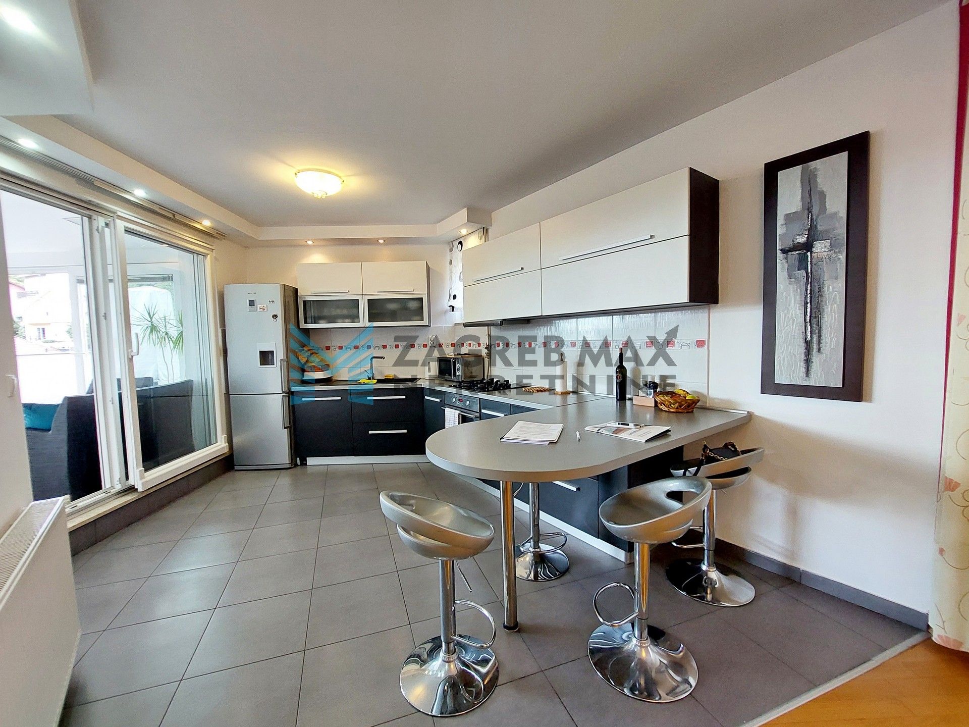 Zagreb - KUSTOŠIJA - Divoselska - 4-sobni, prostran, parking, spremište, vrt