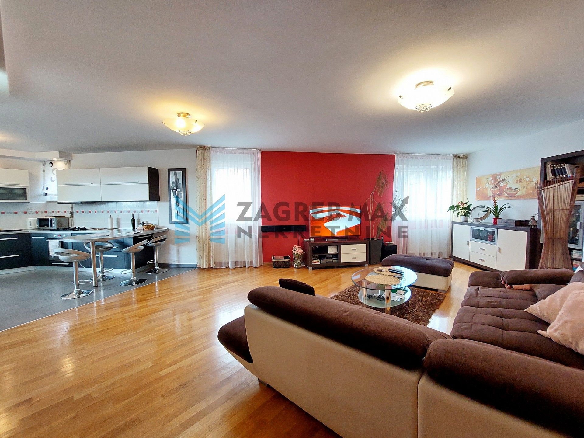 Zagreb - KUSTOŠIJA - Divoselska - 4-sobni, prostran, parking, spremište, vrt