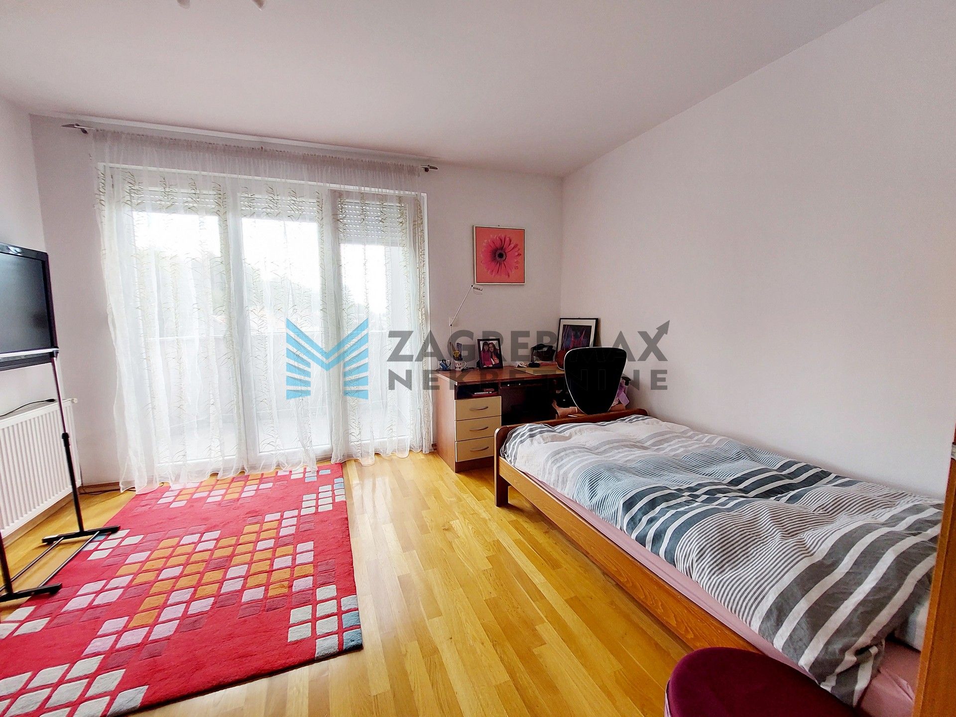 Zagreb - KUSTOŠIJA - Divoselska - 4-sobni, prostran, parking, spremište, vrt