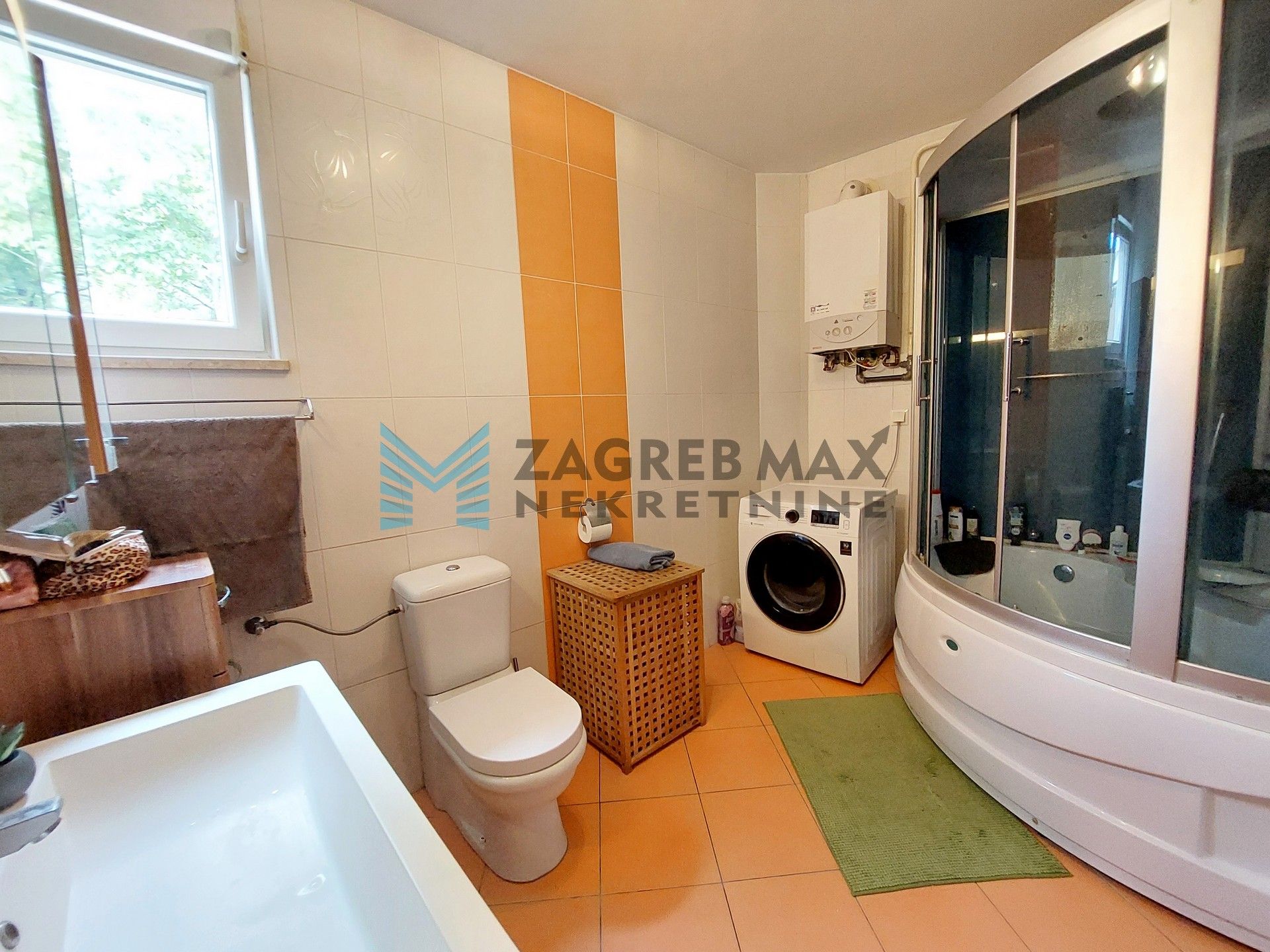 Zagreb - KUSTOŠIJA - Divoselska - 4-sobni, prostran, parking, spremište, vrt