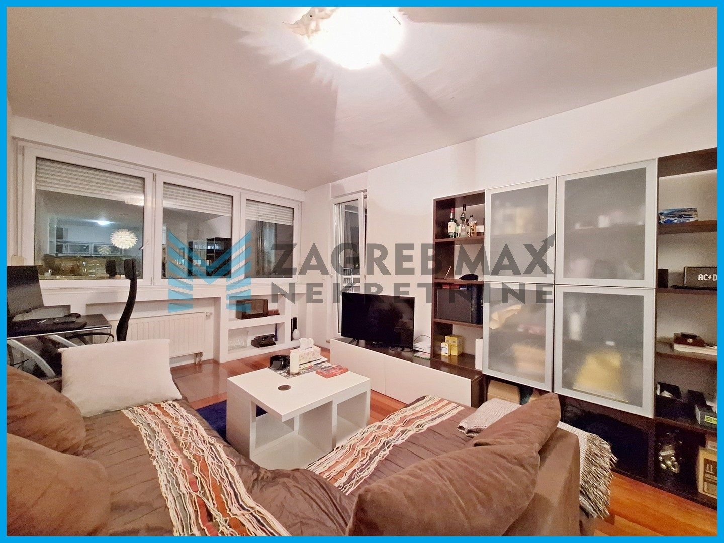 Zagreb - STENJEVEC - Stenjevečka - 2-sobni, prostran, loggia, parkirno mjesto