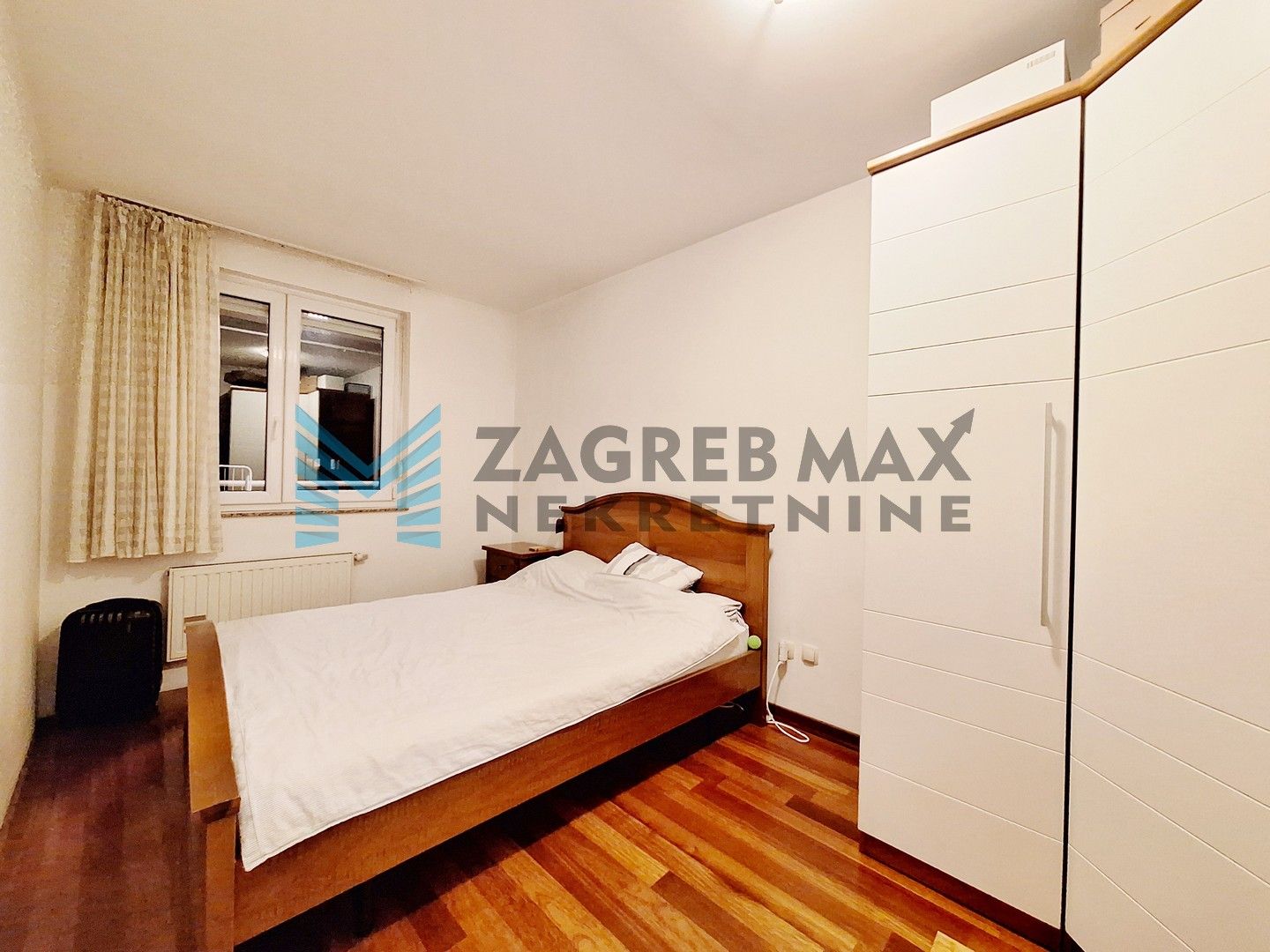 Zagreb - STENJEVEC - Stenjevečka - 2-sobni, prostran, loggia, parkirno mjesto