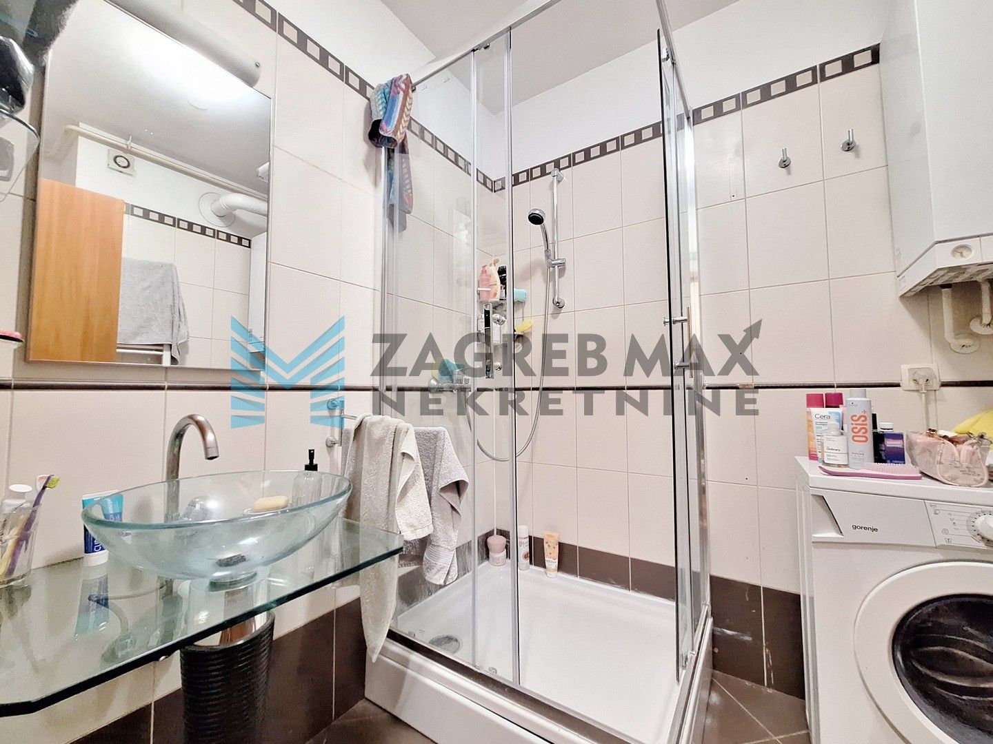 Zagreb - STENJEVEC - Stenjevečka - 2-sobni, prostran, loggia, parkirno mjesto