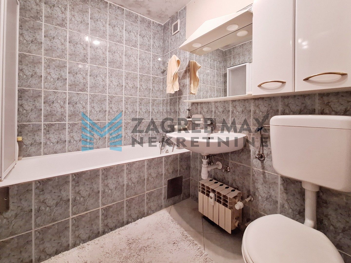 Zagreb - GAJEVO - Predovečka - 4-sobni, komotan, loggia