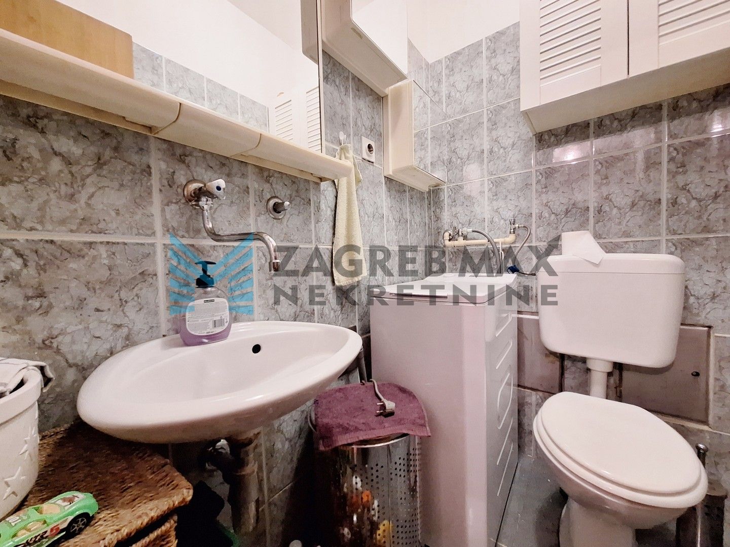 Zagreb - GAJEVO - Predovečka - 4-sobni, komotan, loggia