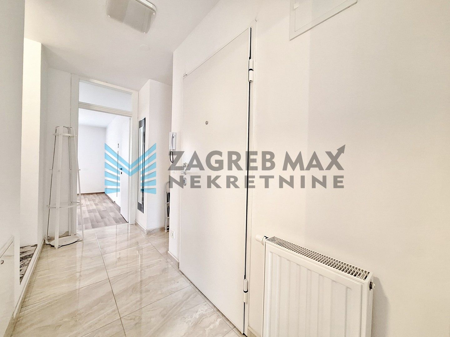 Zagreb - ODRA - I.L.Croate - 3-sobni, prostran sa terasom i parkirnim mjestom