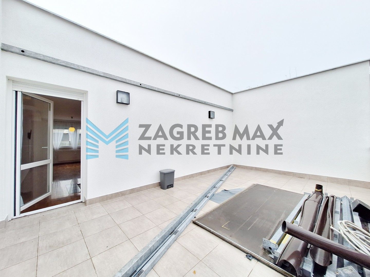 Zagreb - ODRA - I.L.Croate - 3-sobni, prostran sa terasom i parkirnim mjestom