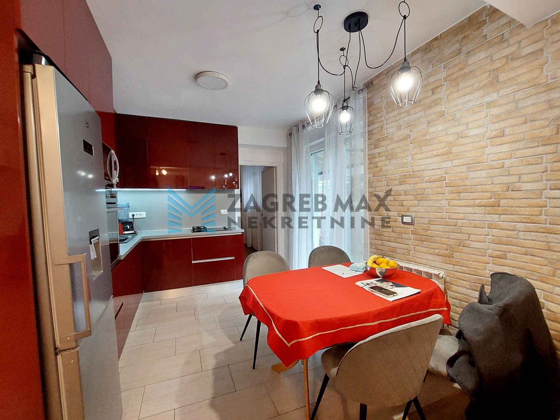 Zagreb - LAŠĆINA - Dugi dol - 2-sobni, renoviran, terasa, parking, spremište