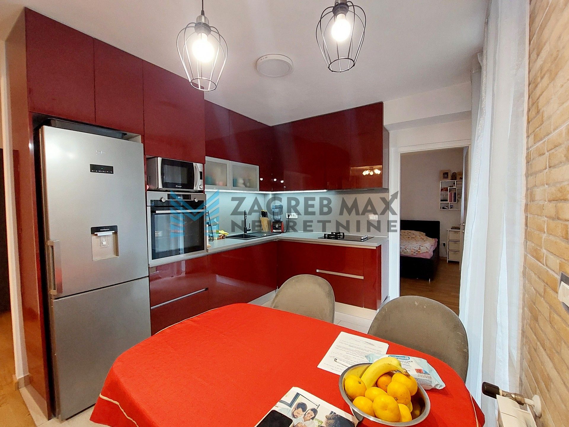 Zagreb - LAŠĆINA - Dugi dol - 2-sobni, renoviran, terasa, parking, spremište