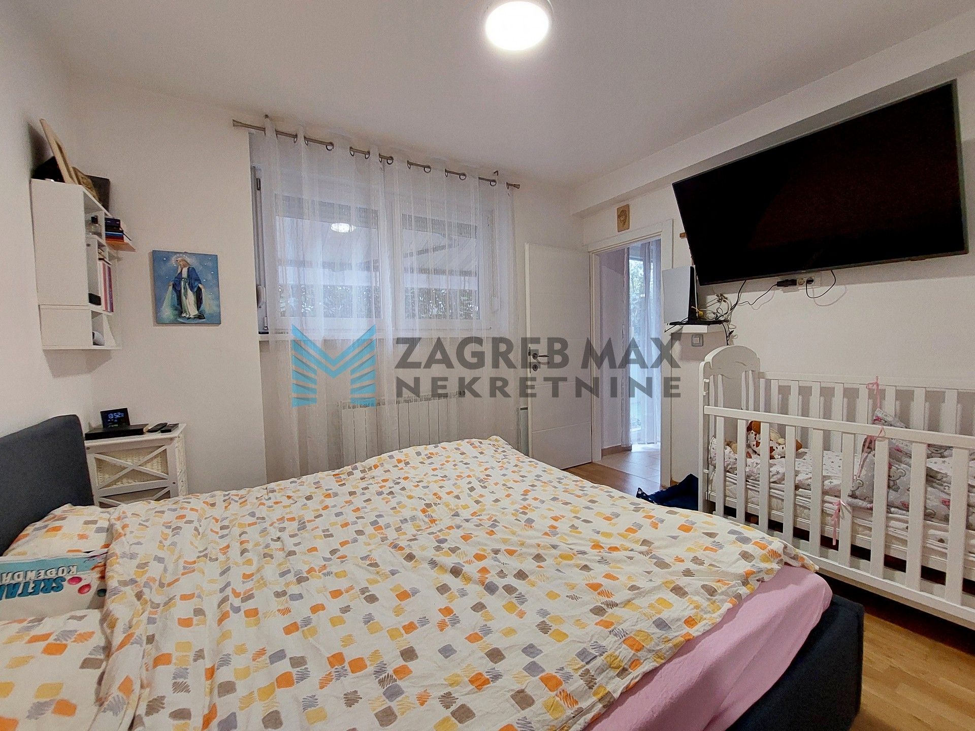 Zagreb - LAŠĆINA - Dugi dol - 2-sobni, renoviran, terasa, parking, spremište