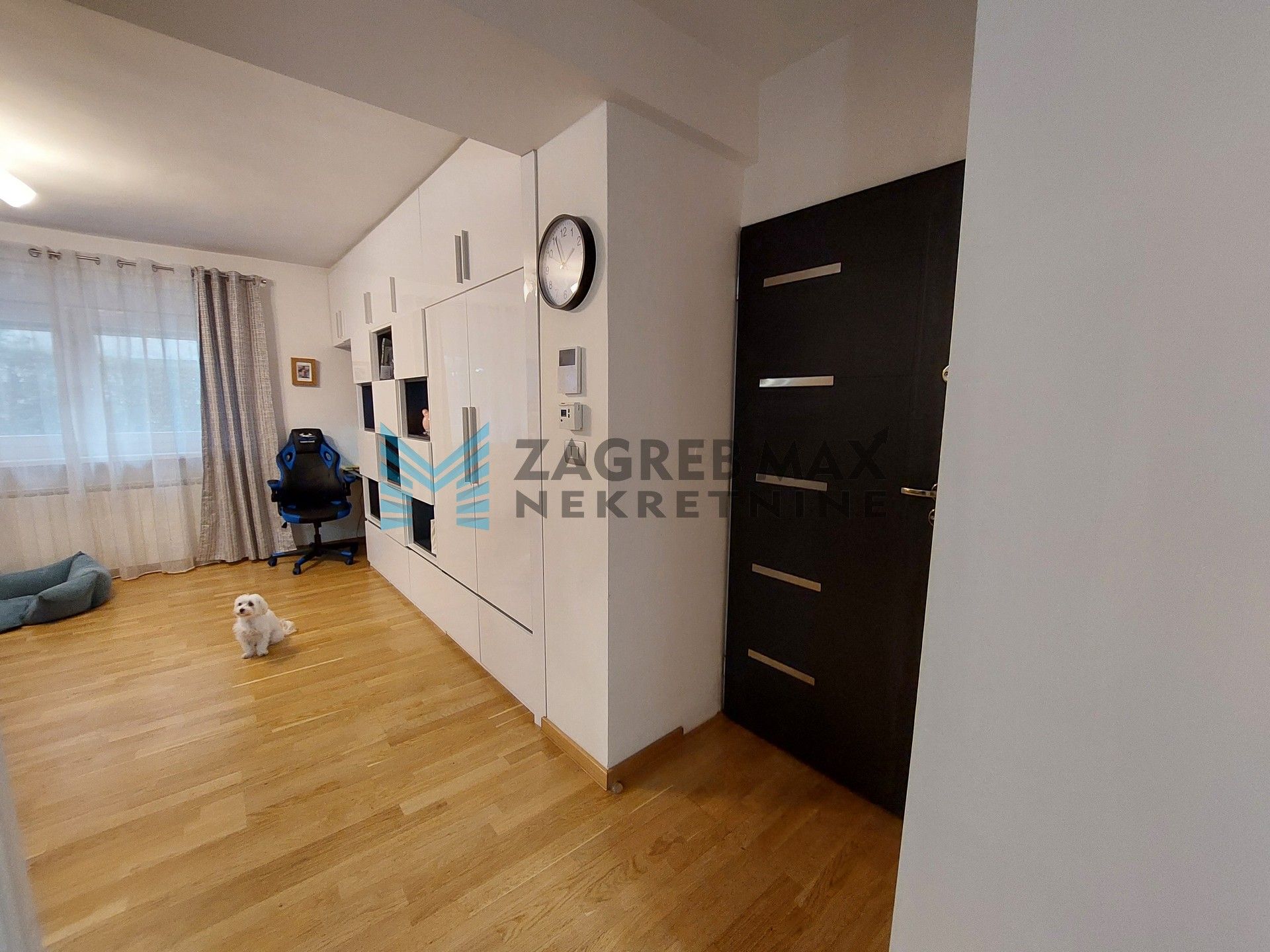 Zagreb - LAŠĆINA - Dugi dol - 2-sobni, renoviran, terasa, parking, spremište