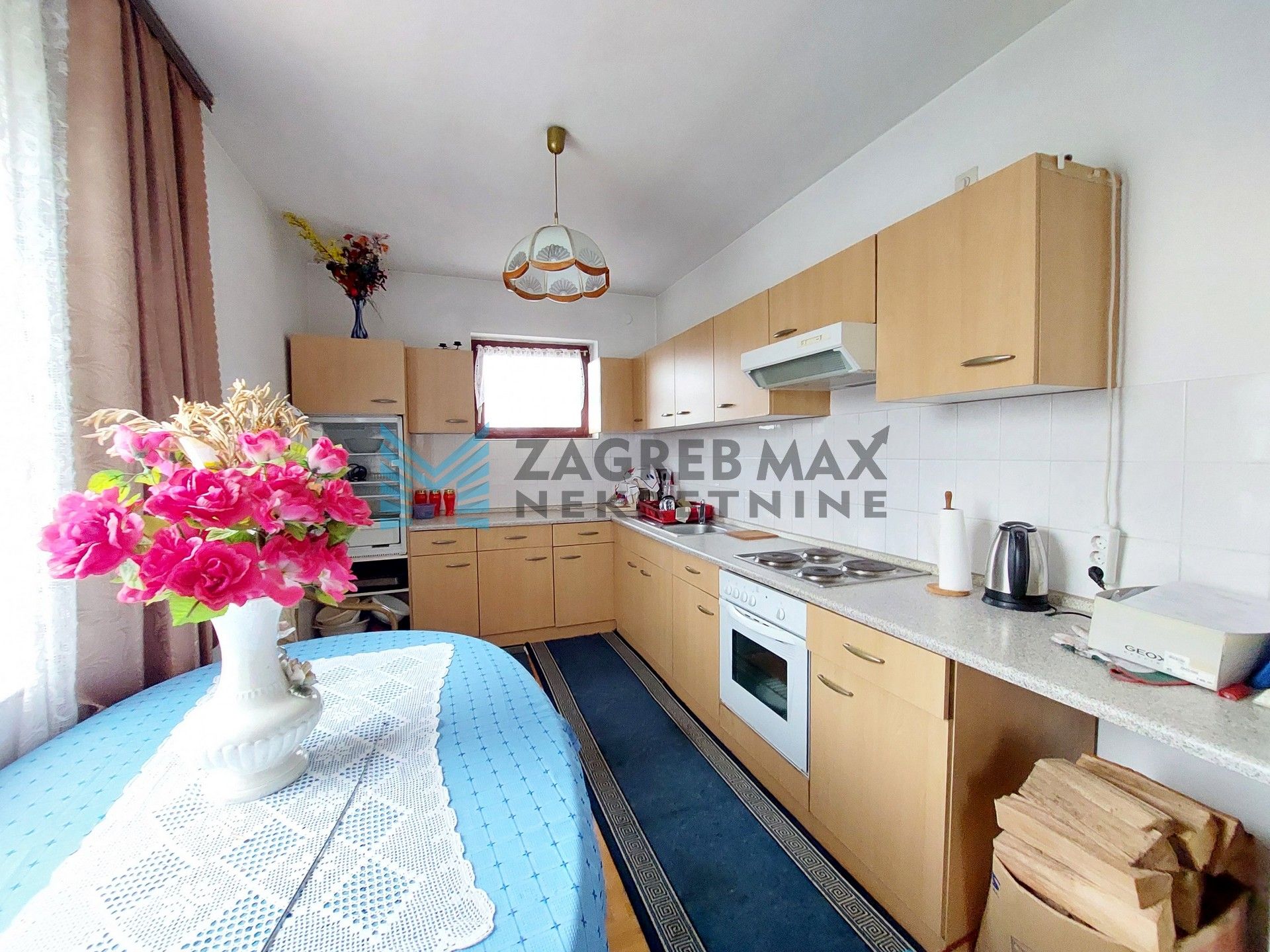 Zagreb - DUGO SELO (Mala Ostrna) - Omladinska - kuća 121 m2, dvorište 856 m2