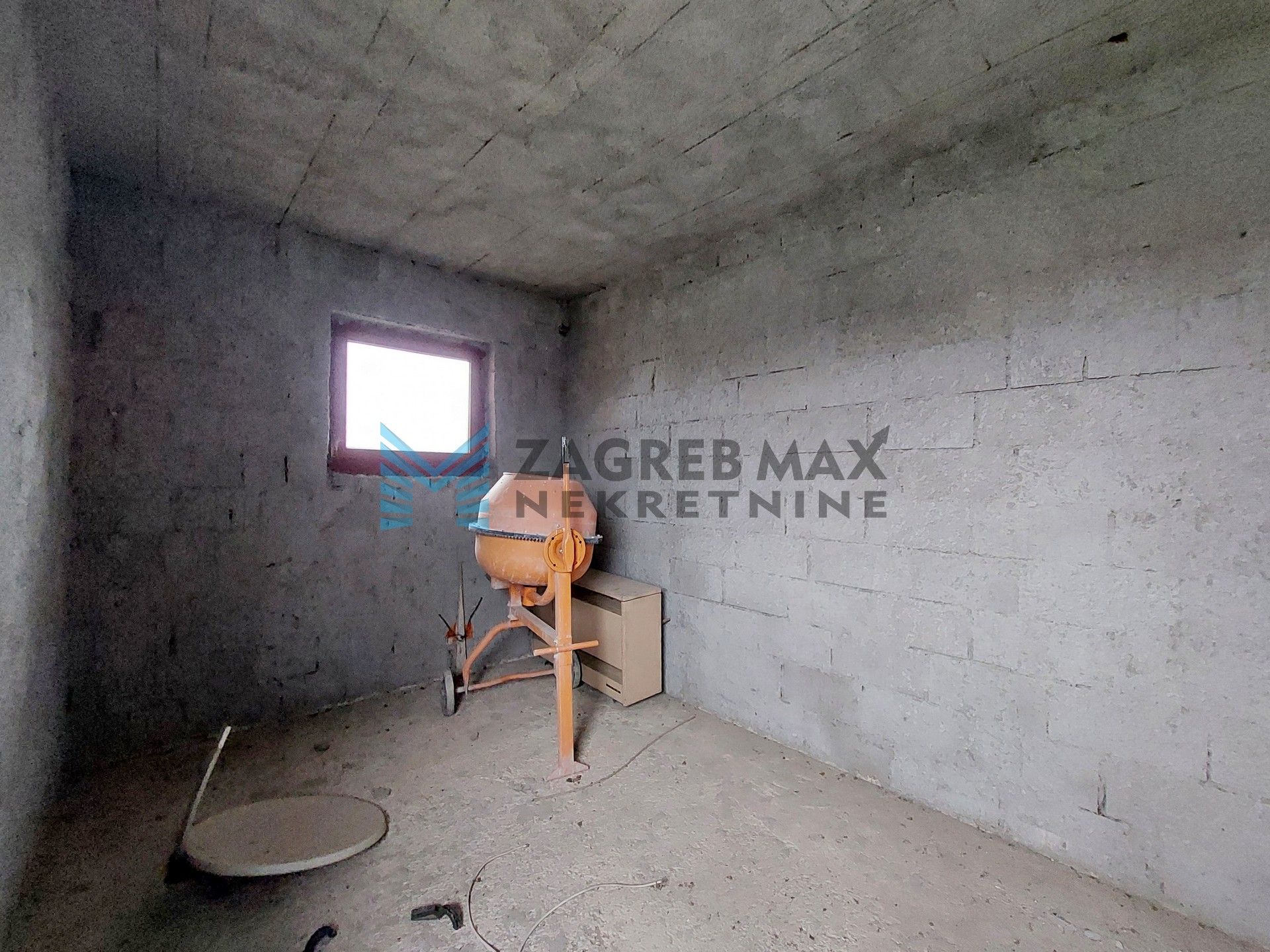 Zagreb - DUGO SELO (Mala Ostrna) - Omladinska - kuća 121 m2, dvorište 856 m2