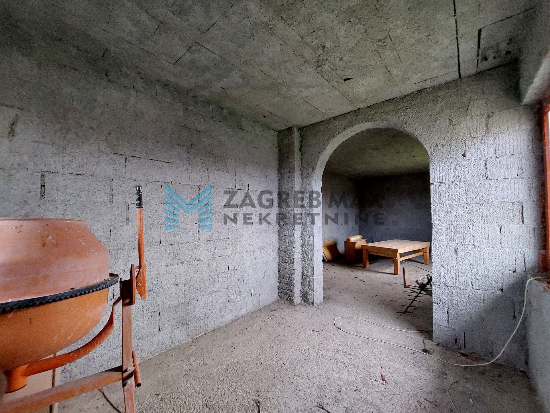 Zagreb - DUGO SELO (Mala Ostrna) - Omladinska - kuća 121 m2, dvorište 856 m2