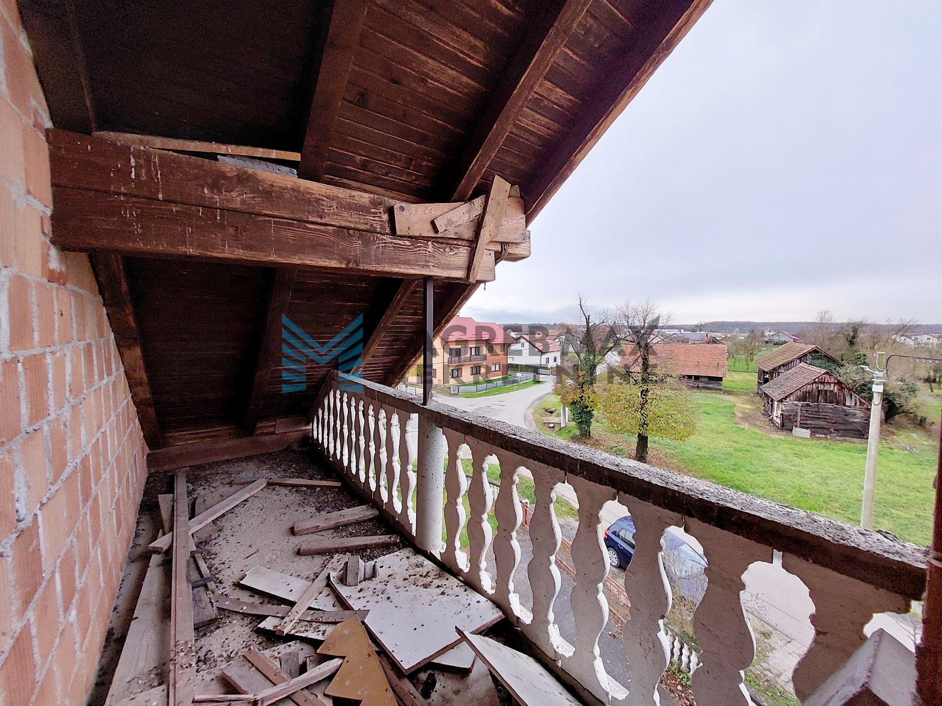 Zagreb - DUGO SELO (Mala Ostrna) - Omladinska - kuća 121 m2, dvorište 856 m2