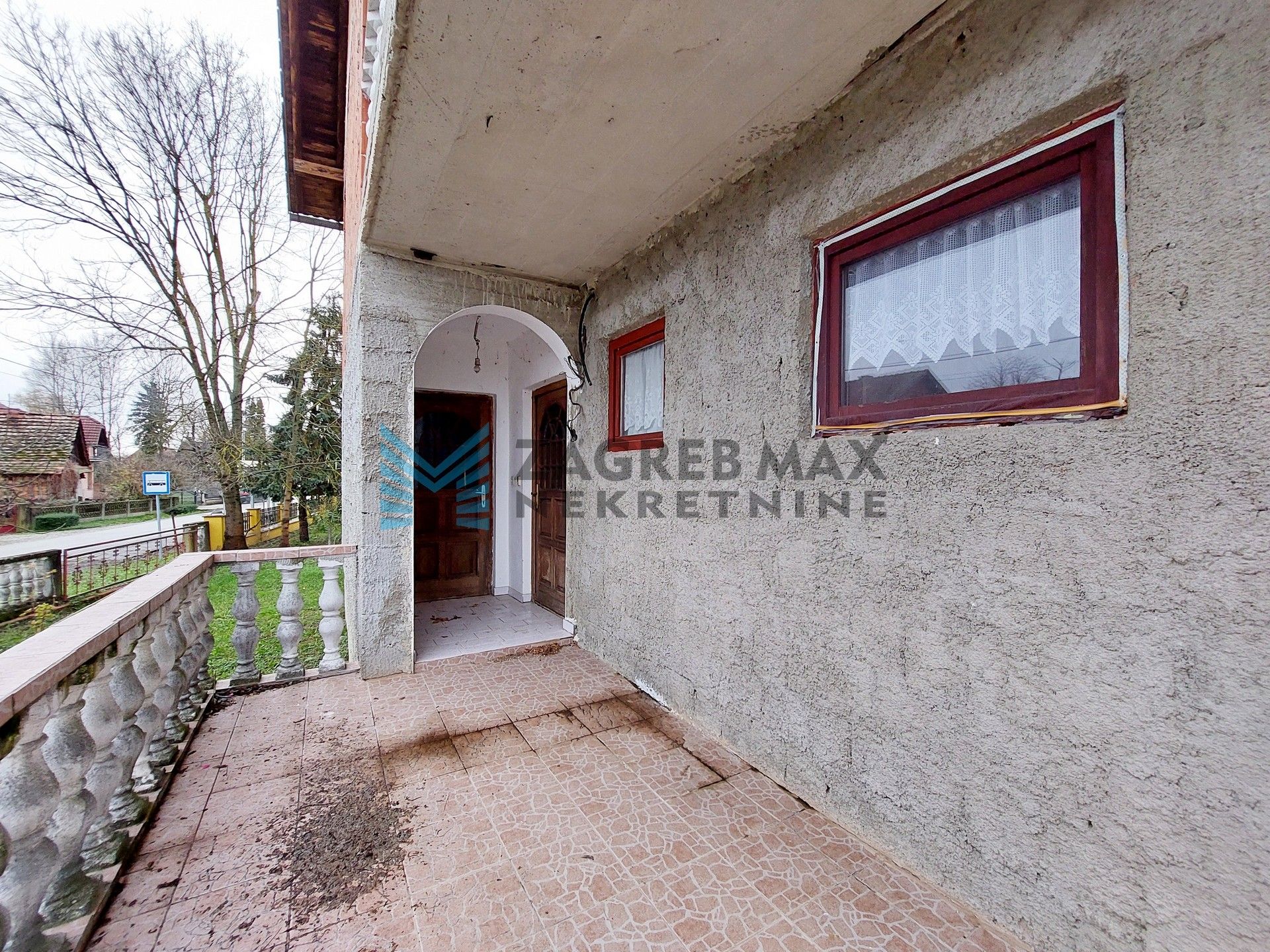 Zagreb - DUGO SELO (Mala Ostrna) - Omladinska - kuća 121 m2, dvorište 856 m2