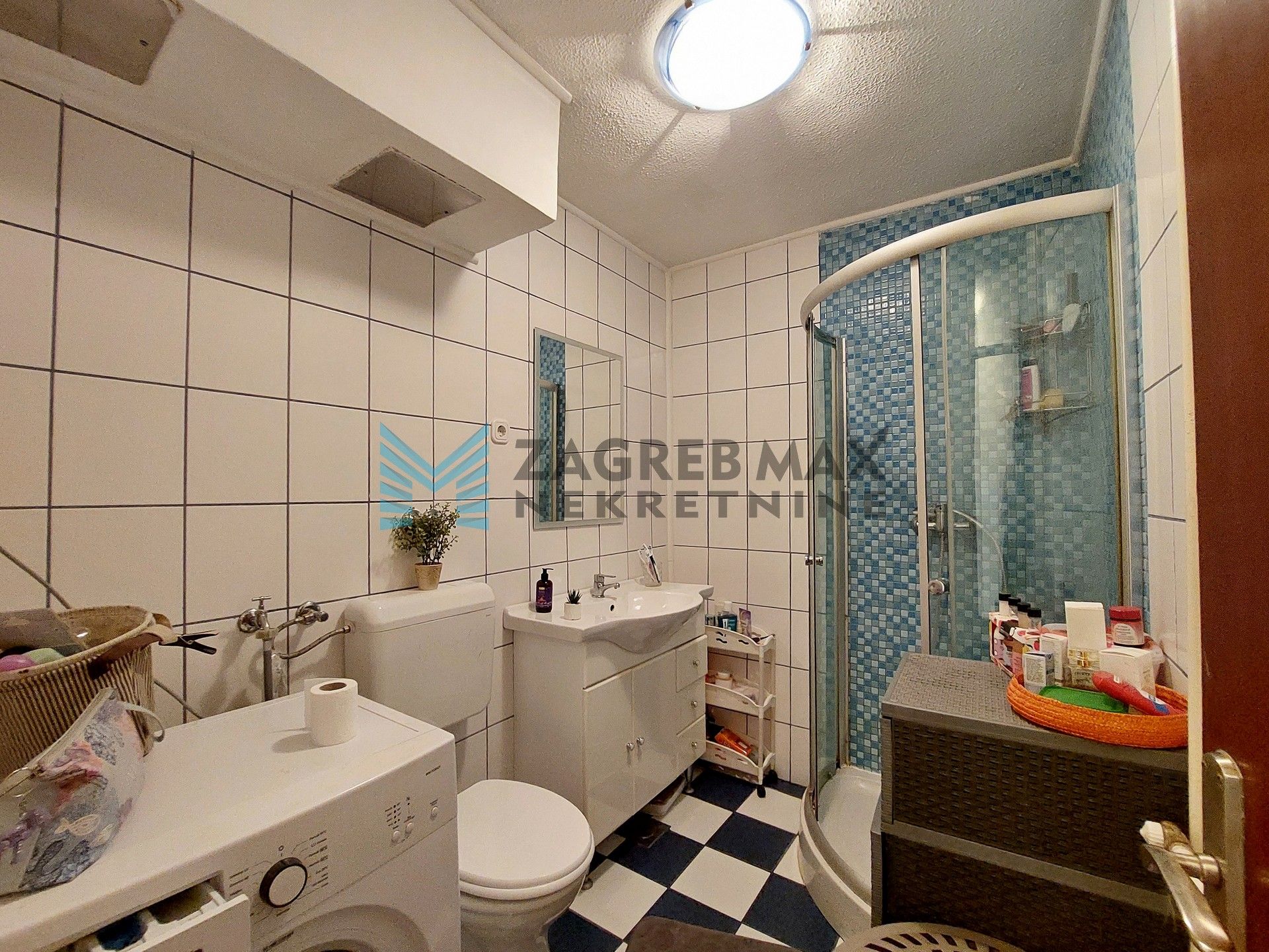 Zagreb - DUGAVE - sv. Mateja - 3-sobni, spremište, lođa