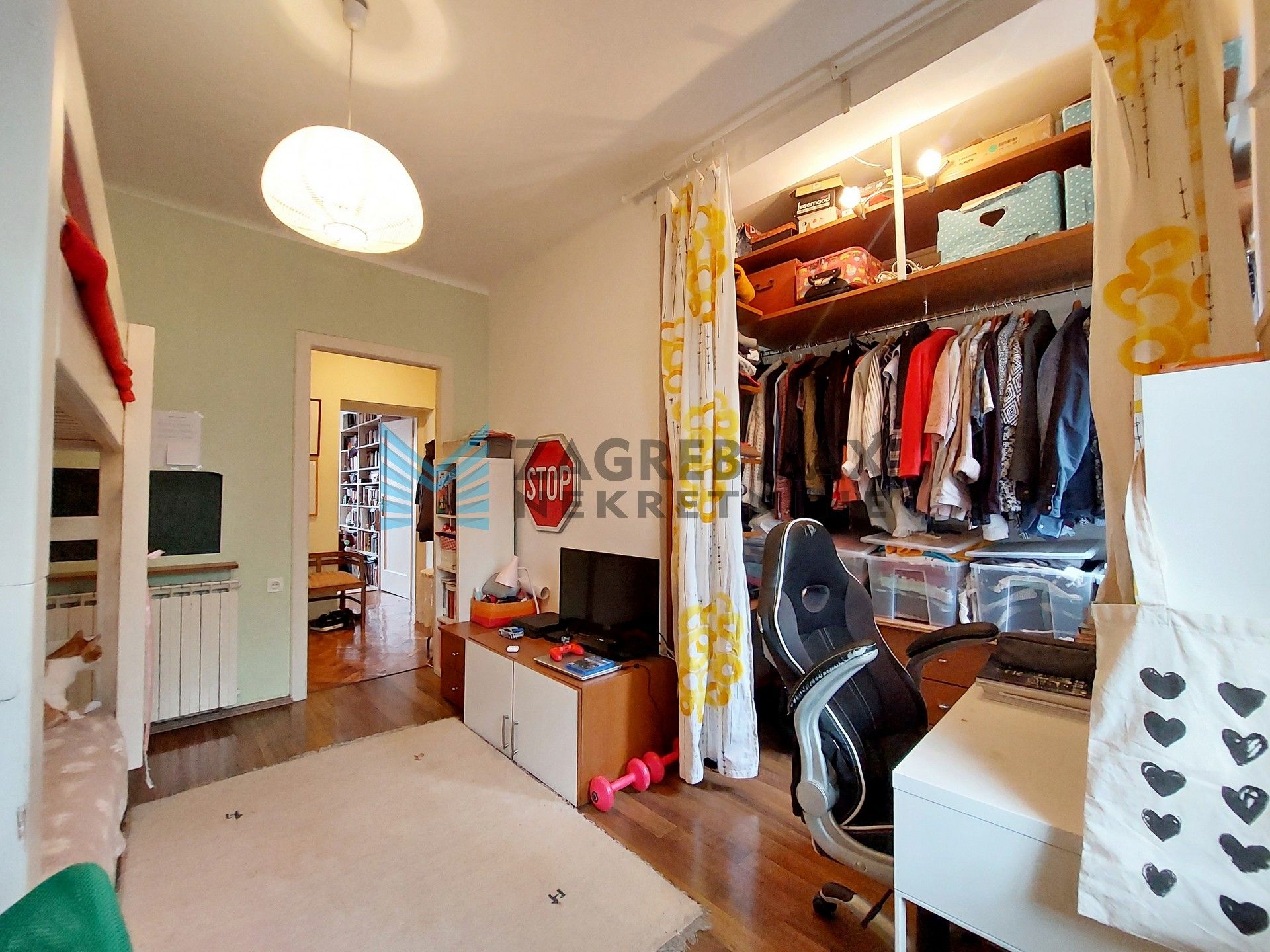 Zagreb - LAŠĆINA - Filipovićeva - 3-sobni, spremište, dvorište, lođa