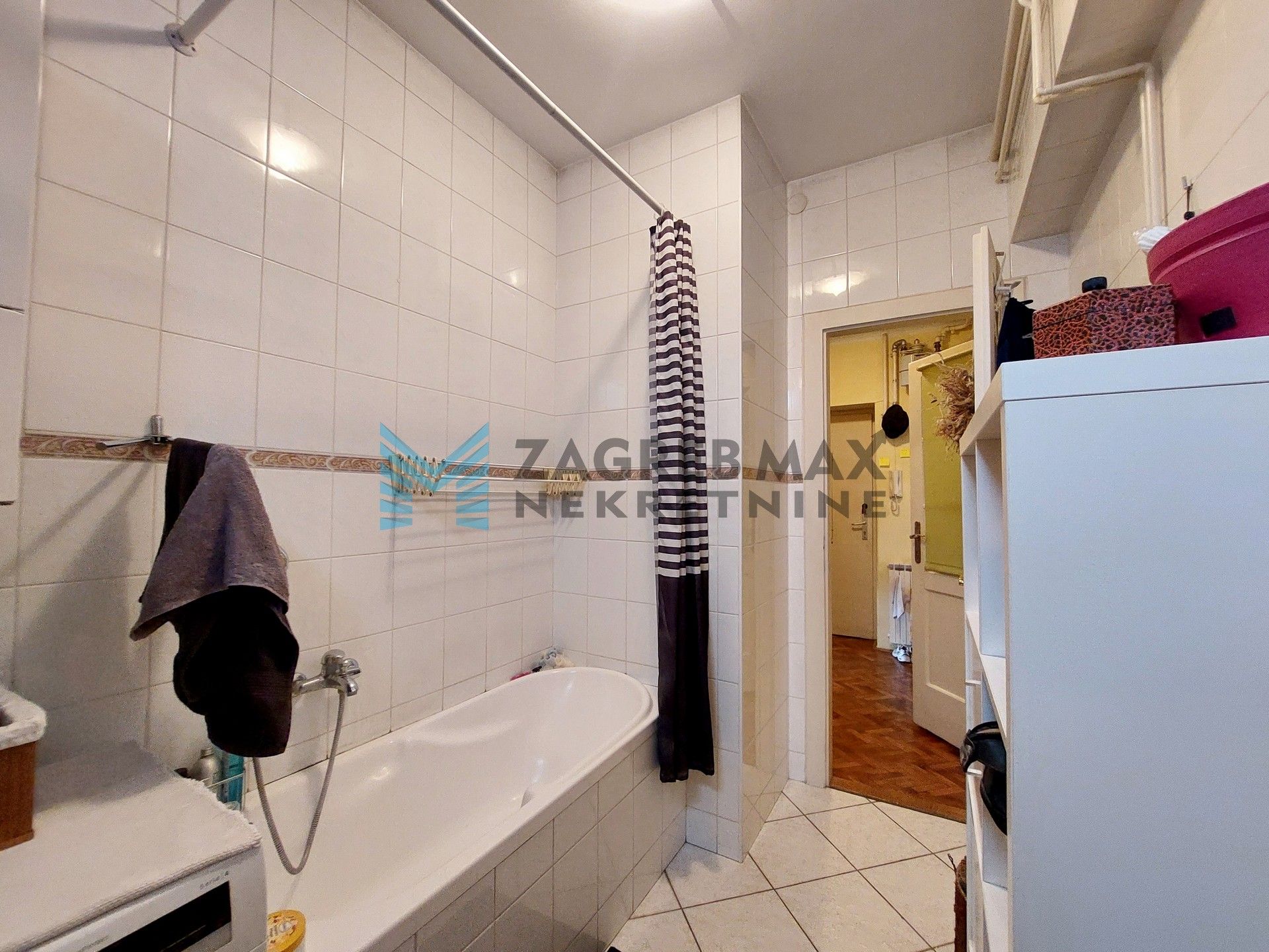 Zagreb - LAŠĆINA - Filipovićeva - 3-sobni, spremište, dvorište, lođa