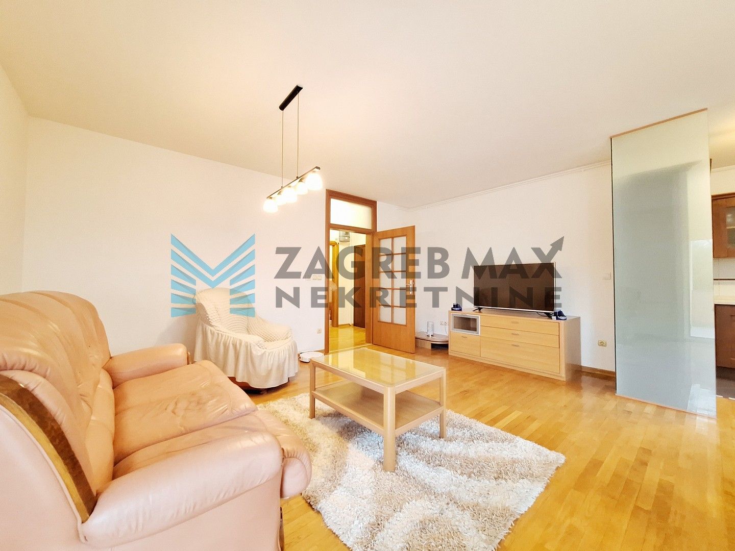 Zagreb - MAKSIMIR - Gornji Bukovac - 4-sobni, prostran, svijetao, dvorište +2PM