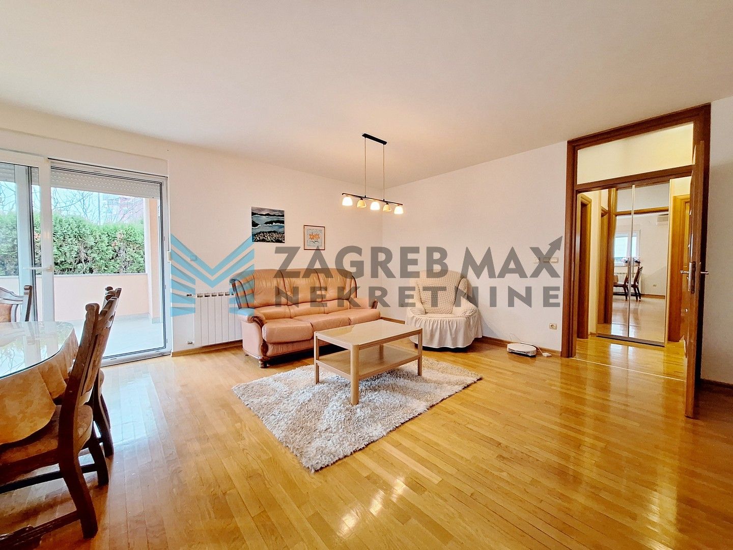 Zagreb - MAKSIMIR - Gornji Bukovac - 4-sobni, prostran, svijetao, dvorište +2PM