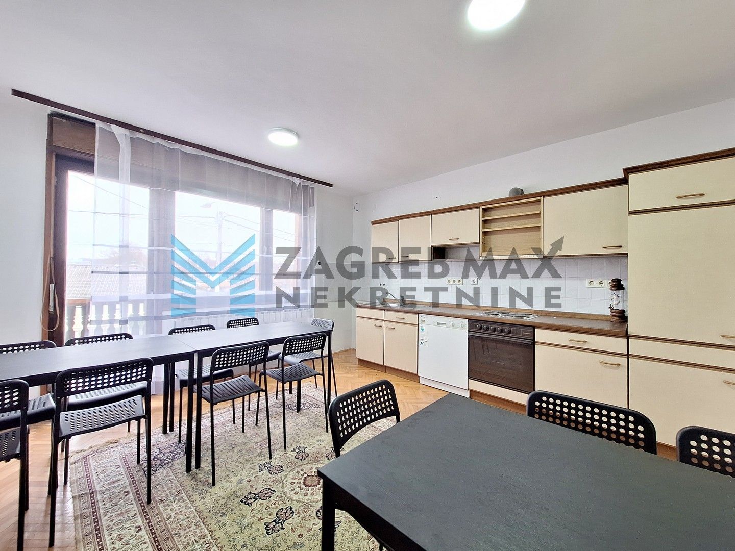 Zagreb - SESVETSKI KRALJEVEC - Dugoselska - smještaj za radnike - 32 osobe