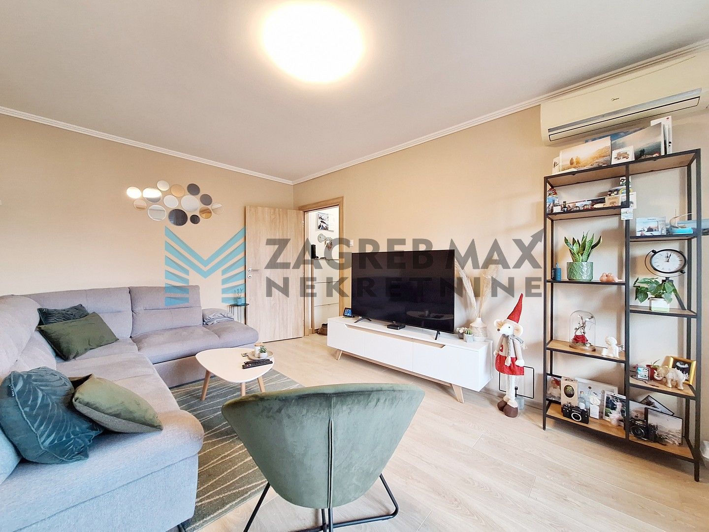 Zagreb - VOLTINO - Svilajska - 2-sobni, adaptiran, niske režije, balkon