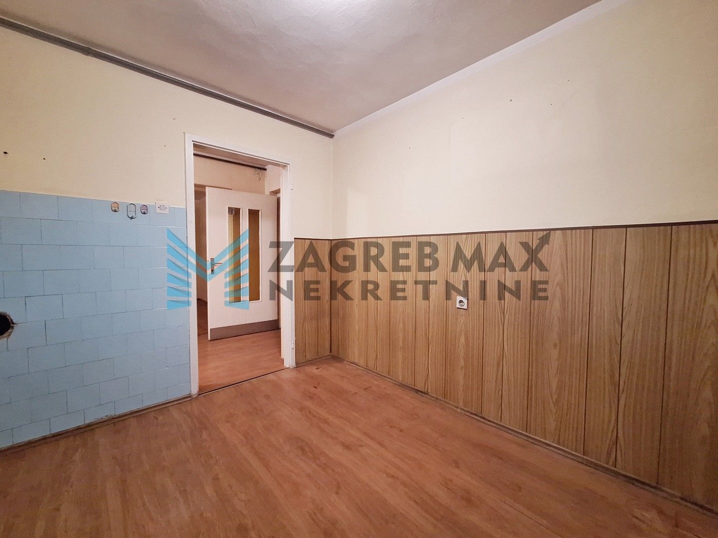 Zagreb - SESVETE - Sesvetska - 3-sobni, u kući, za renovaciju