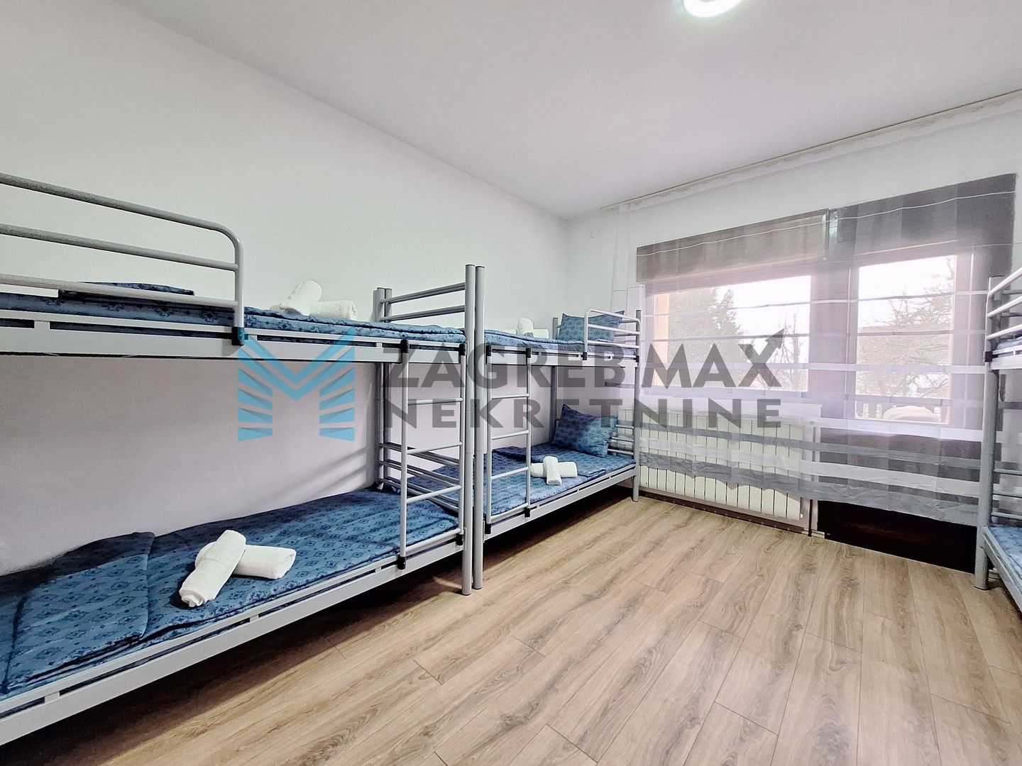 Zagreb - SESVETSKI KRALJEVEC - Dugoselska - smještaj za radnike - 16 osoba - S1