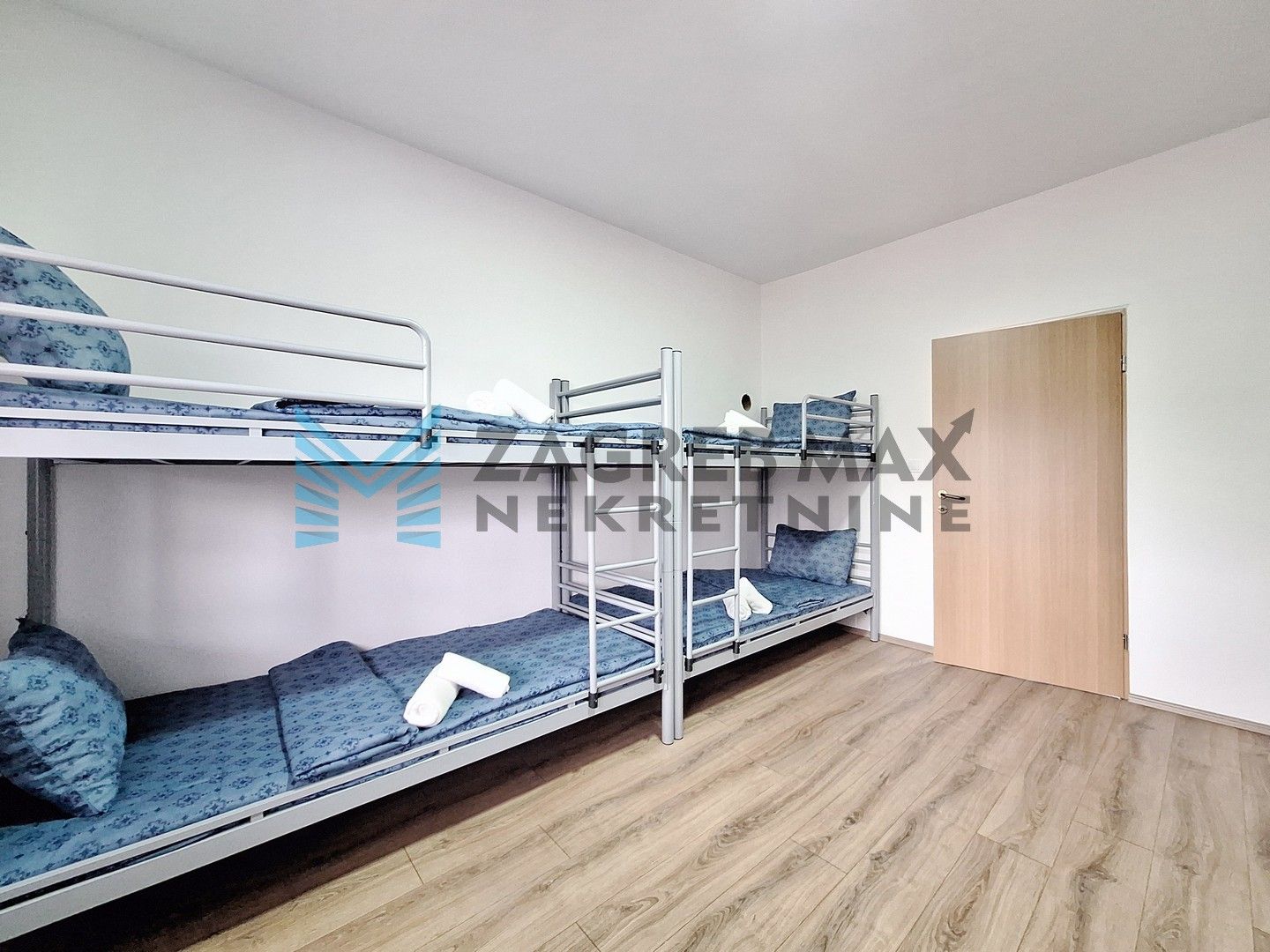 Zagreb - SESVETSKI KRALJEVEC - Dugoselska - smještaj za radnike - 32 osobe