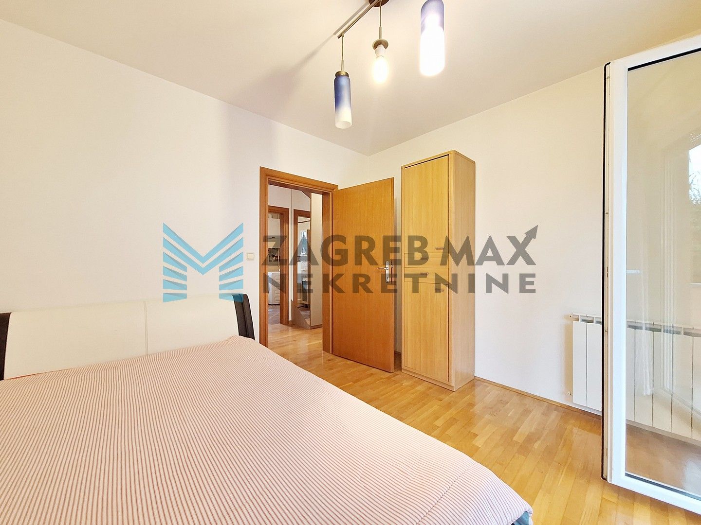 Zagreb - MAKSIMIR - Gornji Bukovac - 4-sobni, prostran, svijetao, dvorište +2PM