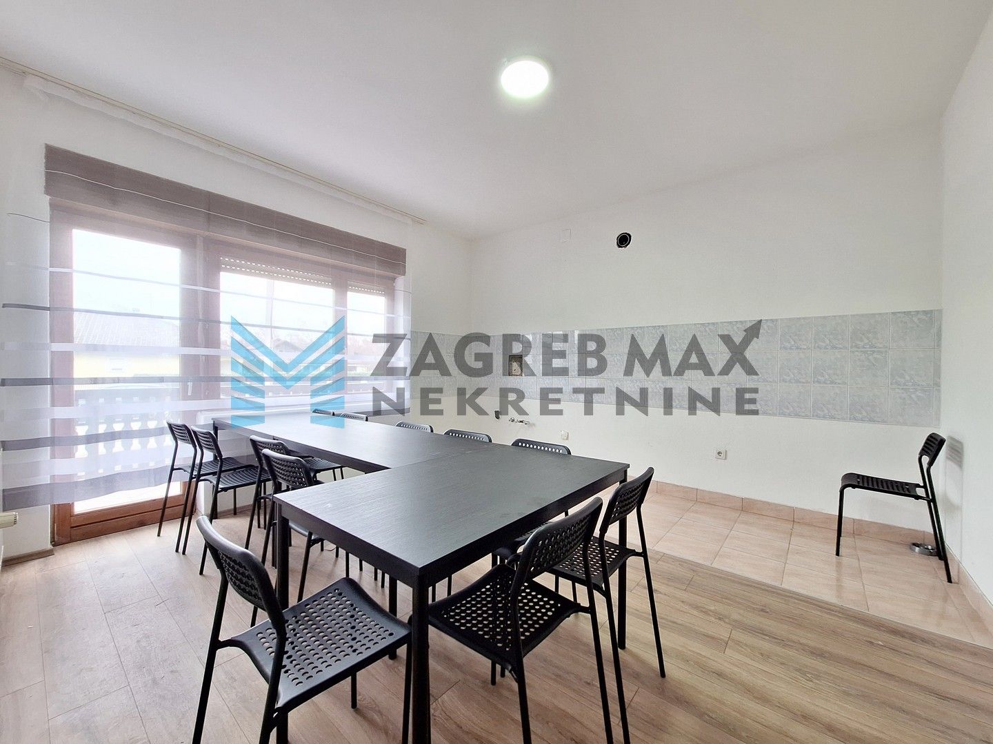 Zagreb - SESVETSKI KRALJEVEC - Dugoselska - smještaj za radnike - 16 osoba - S2