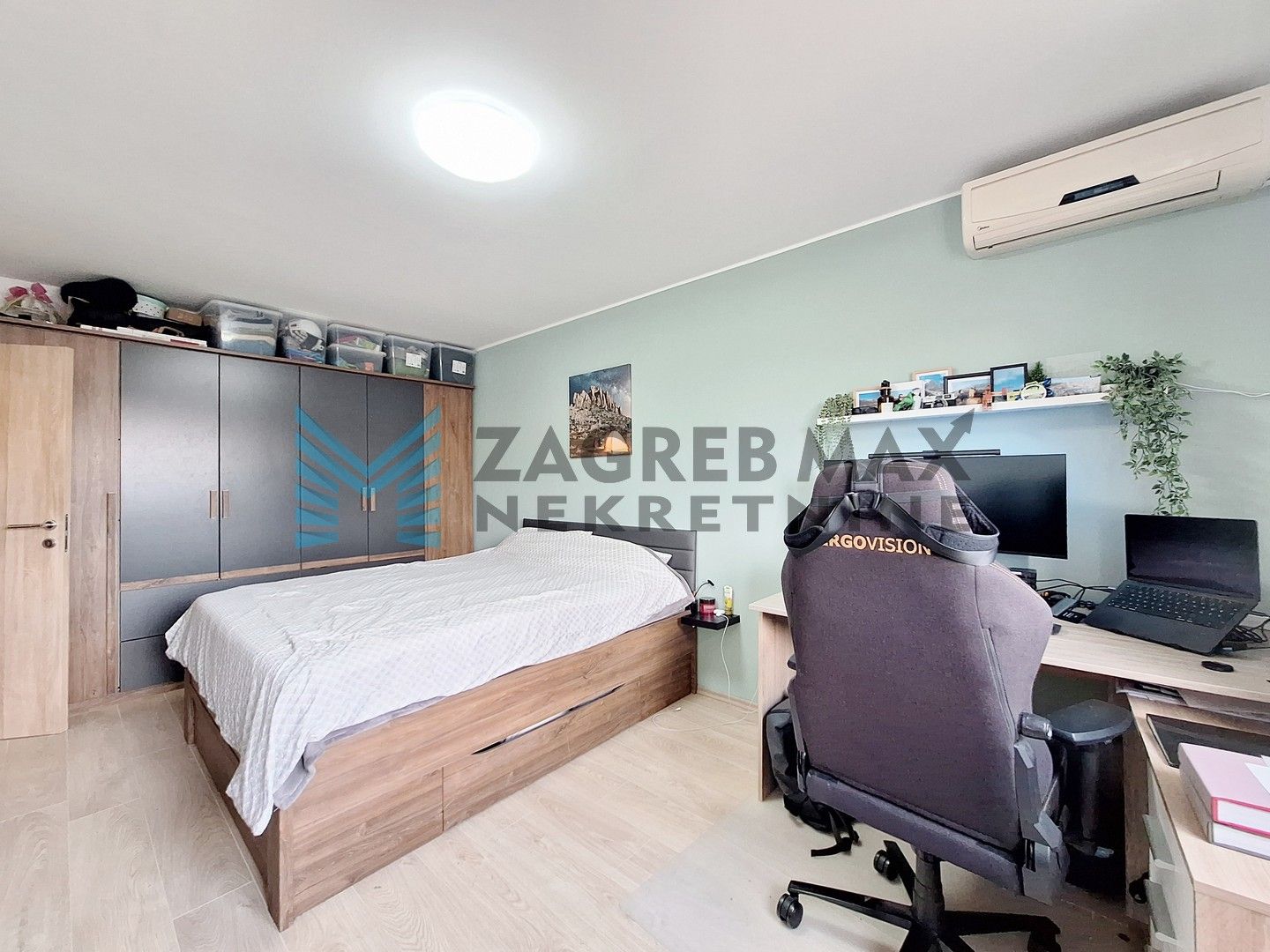 Zagreb - VOLTINO - Svilajska - 2-sobni, adaptiran, niske režije, balkon