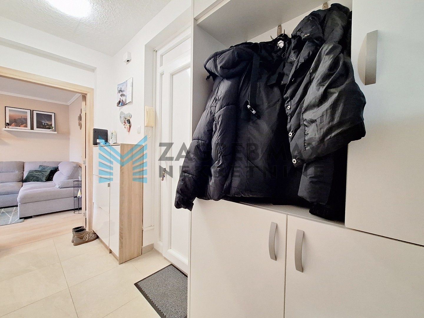 Zagreb - VOLTINO - Svilajska - 2-sobni, adaptiran, niske režije, balkon