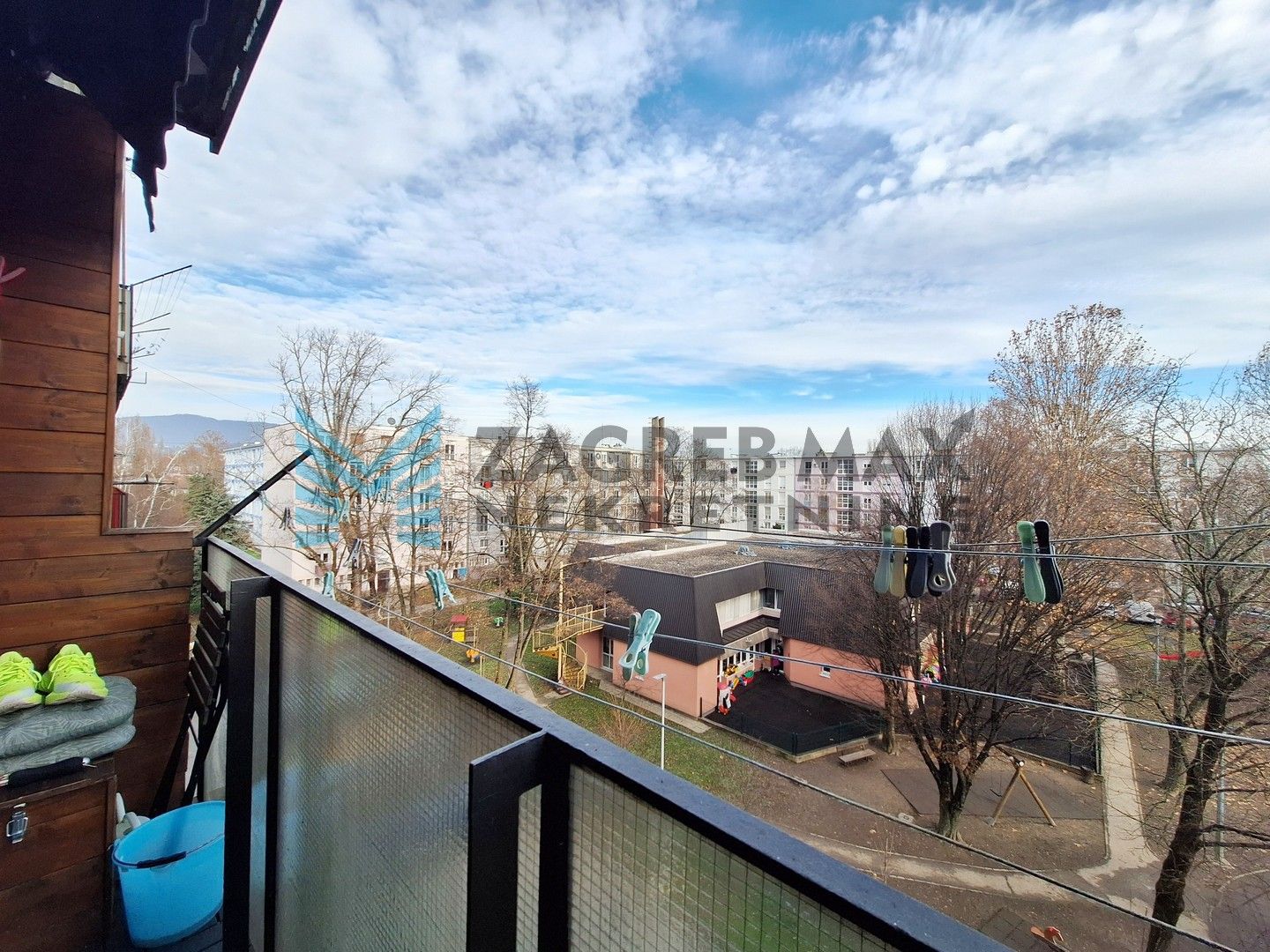 Zagreb - VOLTINO - Svilajska - 2-sobni, adaptiran, niske režije, balkon