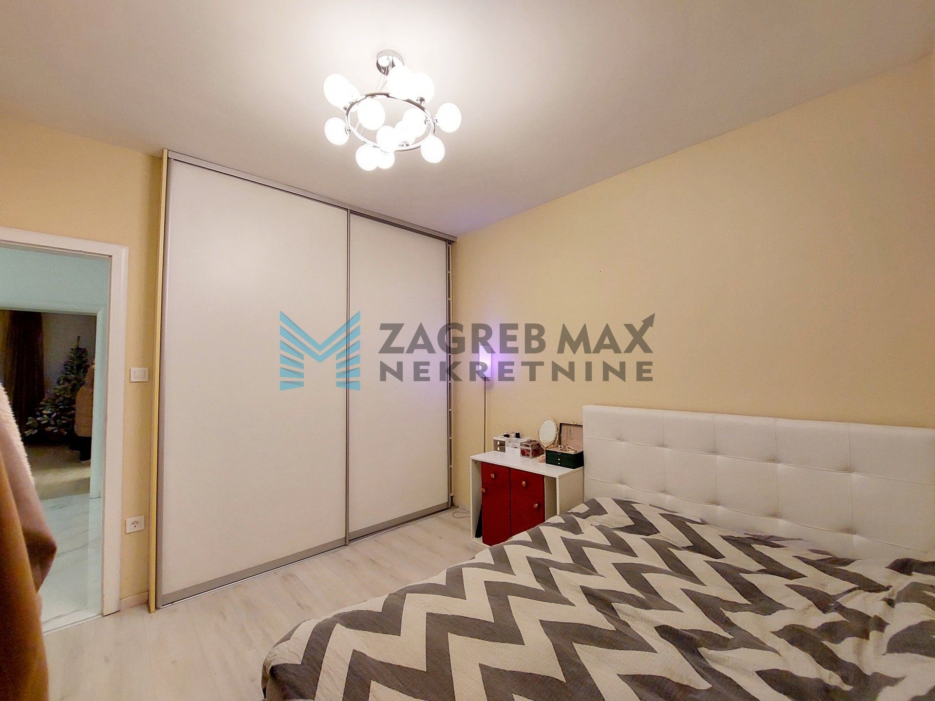 Zagreb - REMETINEC - dr.Luje Naletilića - 3-sobni, uređen, parking, vrt, lođa