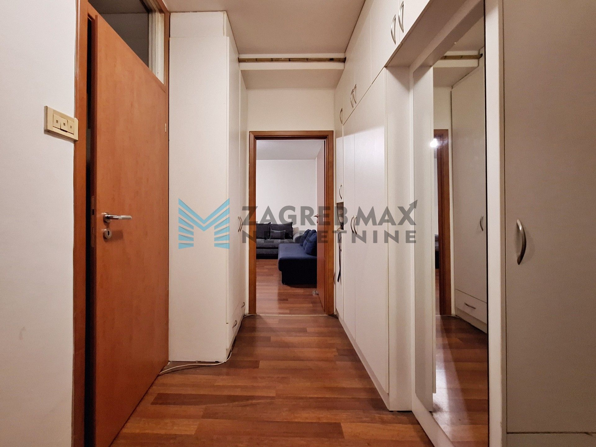 Zagreb - TRNJE - Držićeva - 2- sobni, komforan, spremište, lift, pogled