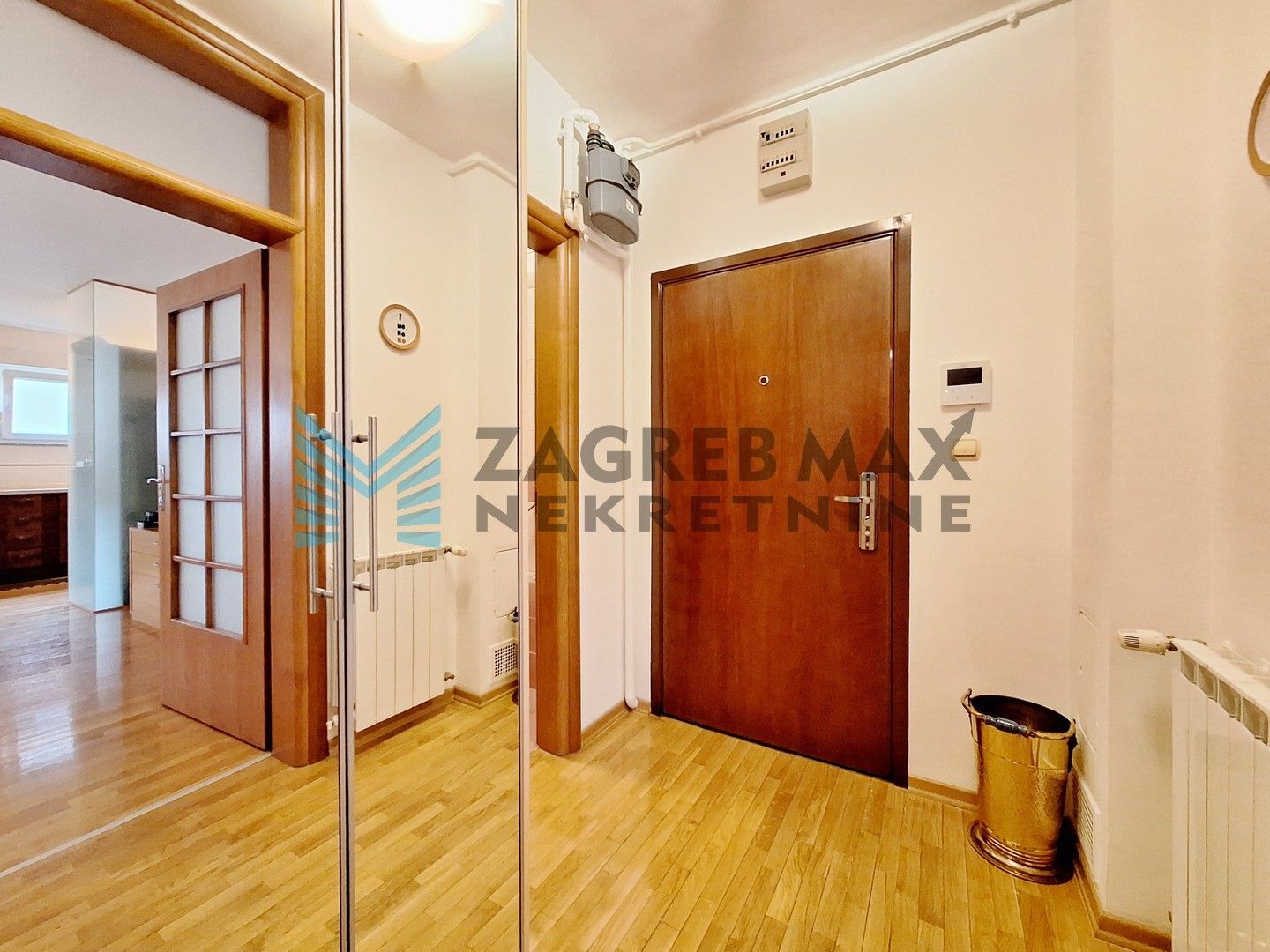 Zagreb - MAKSIMIR - Gornji Bukovac - 4-sobni, prostran, svijetao, dvorište +2PM