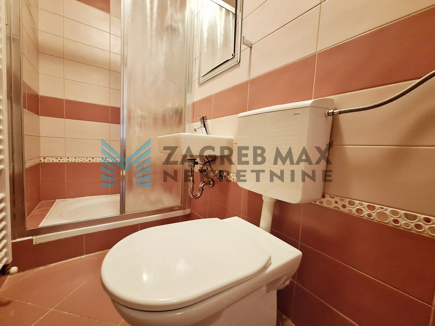 Zagreb - MAKSIMIR - Gornji Bukovac - 4-sobni, prostran, svijetao, dvorište +2PM