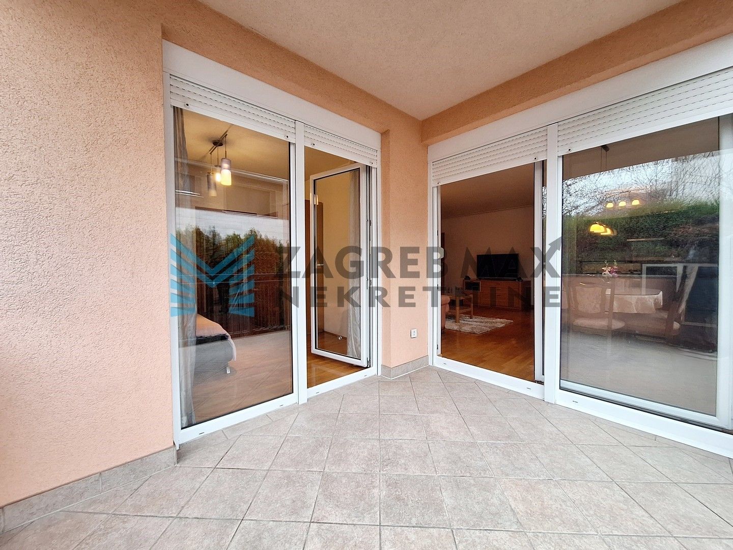 Zagreb - MAKSIMIR - Gornji Bukovac - 4-sobni, prostran, svijetao, dvorište +2PM